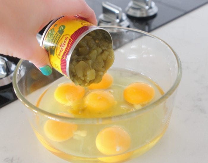 Huevos revueltos de chile verde tostado de taco