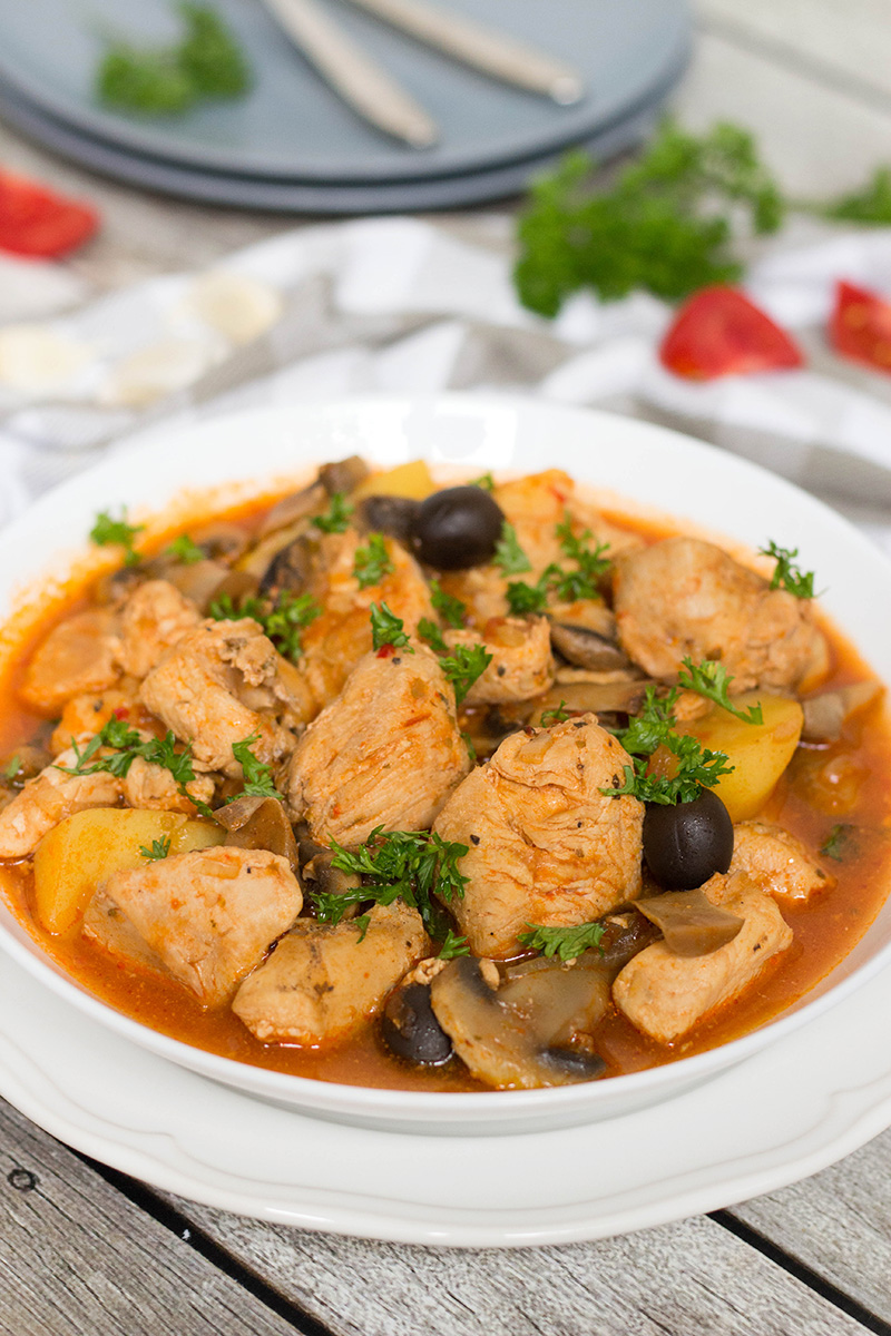 Guiso de pollo puertorriqueño (Pollo Guisado)