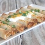 Taquitos De Frijoles Y Queso