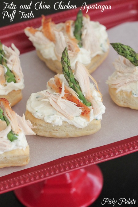 Tarta de hojaldre de espárragos con pollo Feta y cebolleta de