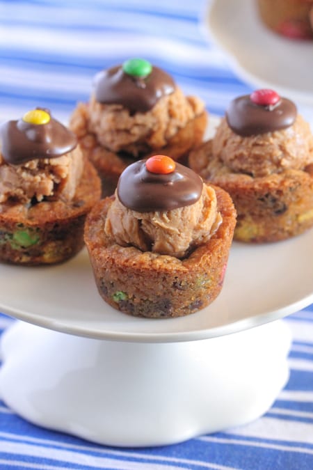 Tazas de galletas de mantequilla de manĂ y chocolate