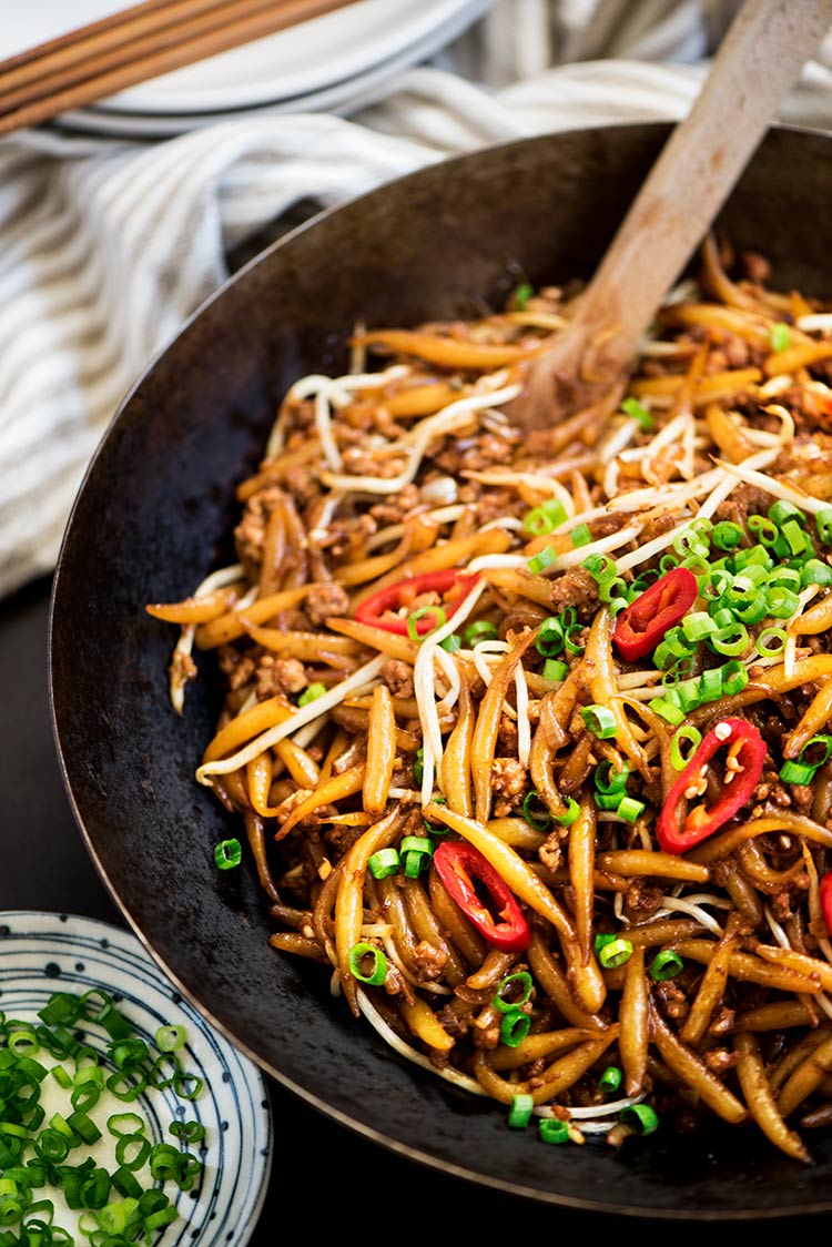 Viajando por el mundo con recetas de comida callejera para hacer en casa | 31Daily.com