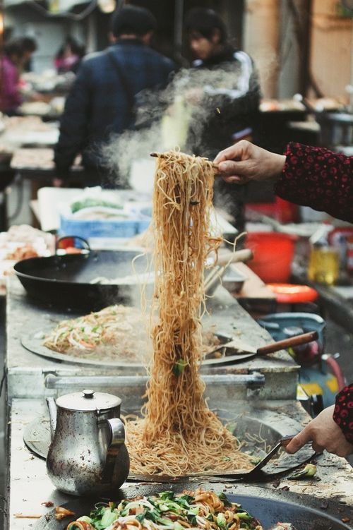 Viajando por el mundo con recetas de comida callejera para hacer en casa | 31Daily.com