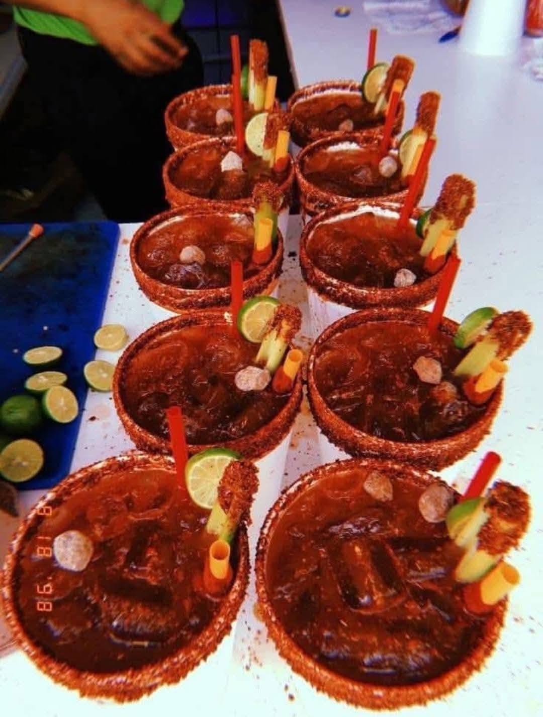 Si no es mucho pedir 😍🤤