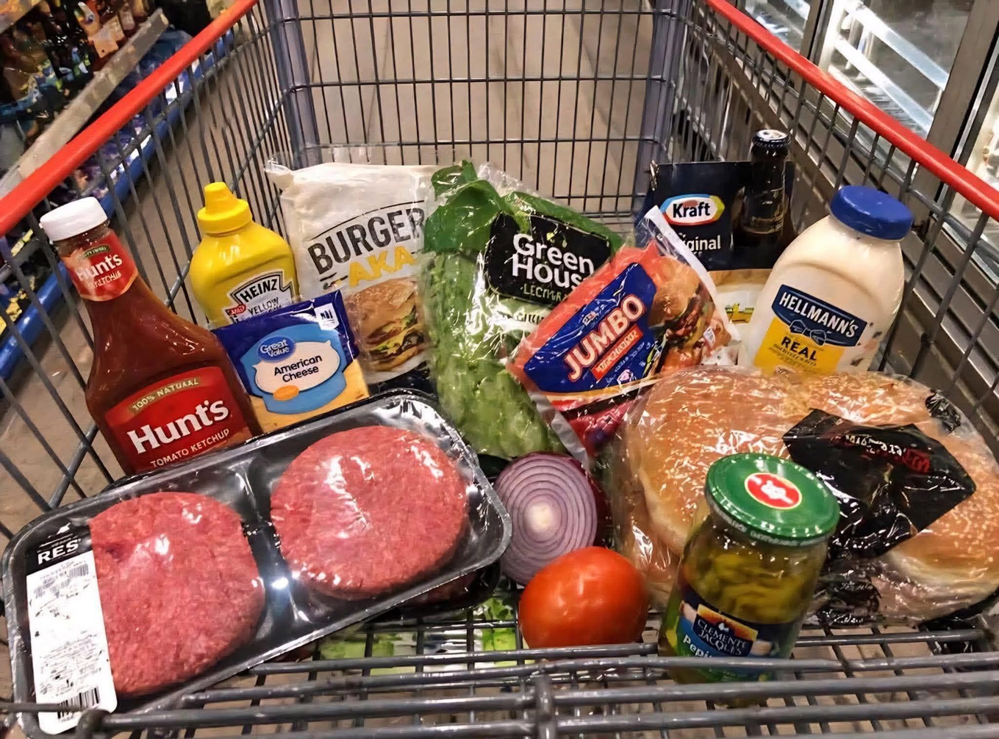 “No voy a pagar $160 por una hamburguesa con papas “